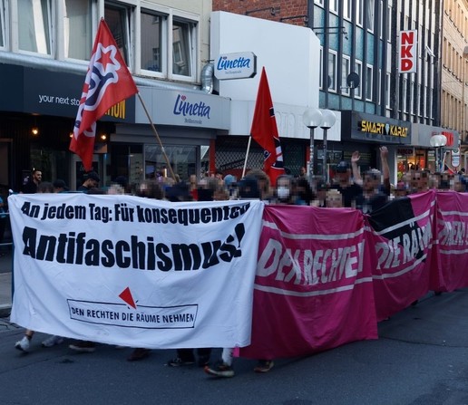 Demozug durch die Osnabrücker Innenstadt (Johannisstraße)