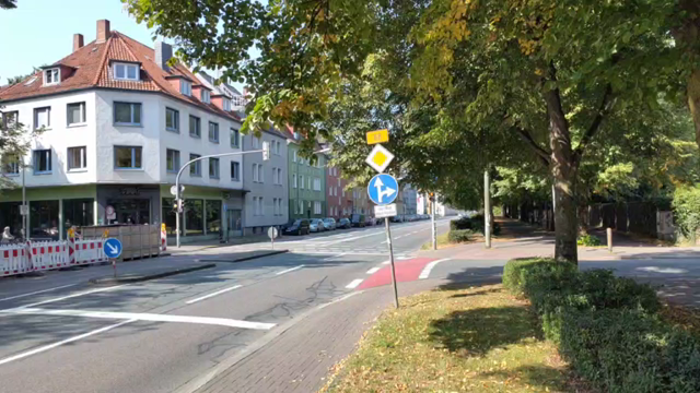 Schlosswall in Osnabrück. Im Bereich des Willy Brandt Platz besteht seit Monaten eine Baustelle. Schwenk in Richtung Johannisstraße.